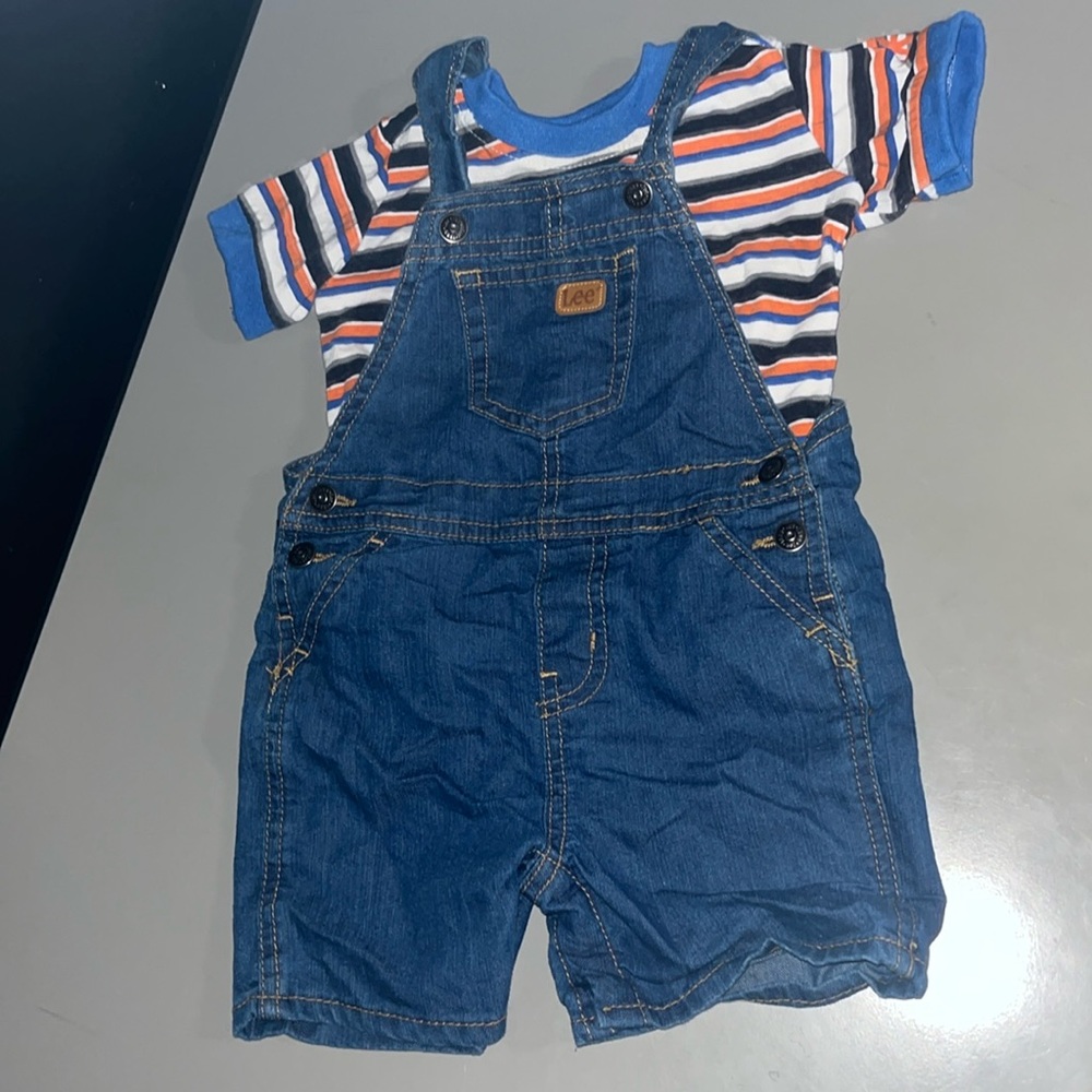 Toddlers 2 piece Lee set only worn once
